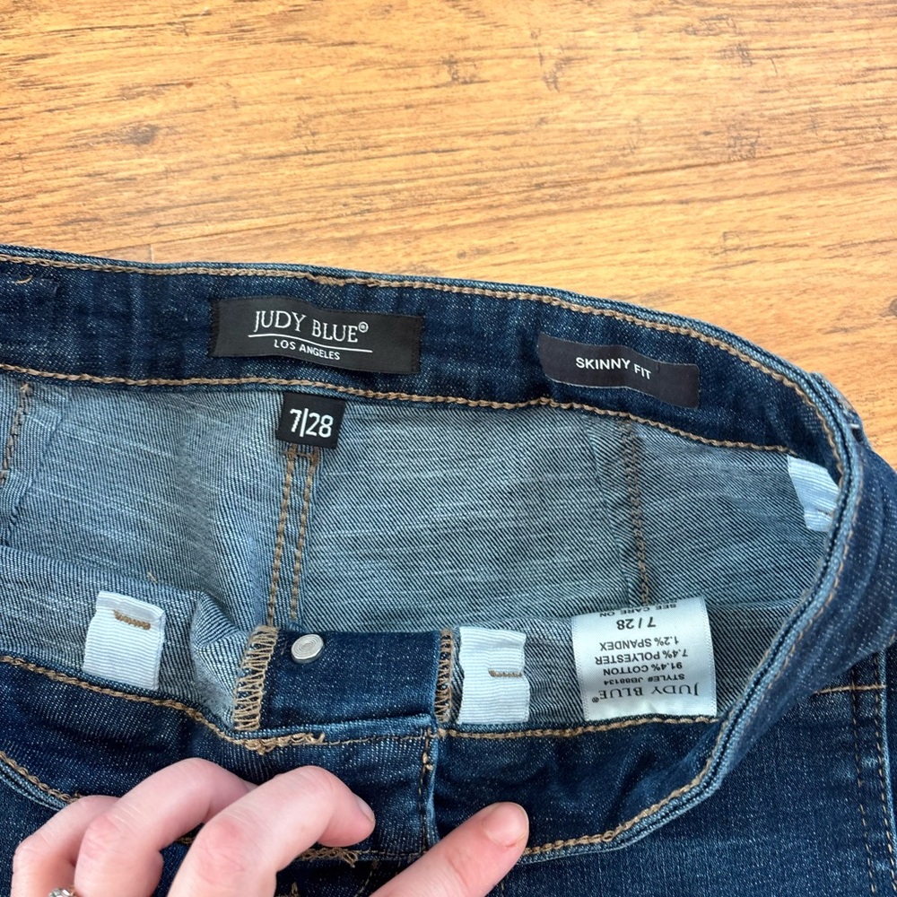 judy blue jeans | high rise button fly | skinny fit | size 7/28 - Picture 4 of 8